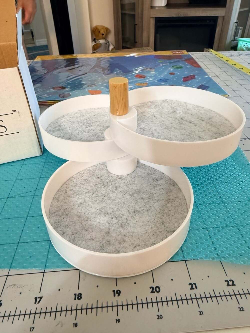The 2 Bandits Rotating Tiered Jewelry Organizer Tray with Grey Felt Linings